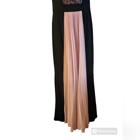 JS Collections Lace & Pleat Panel Crepe Black Pink Gown Dress Size 4 - Picture 3 of 5